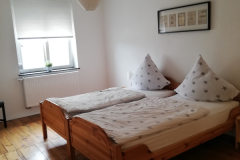 2. Schlafzimmer